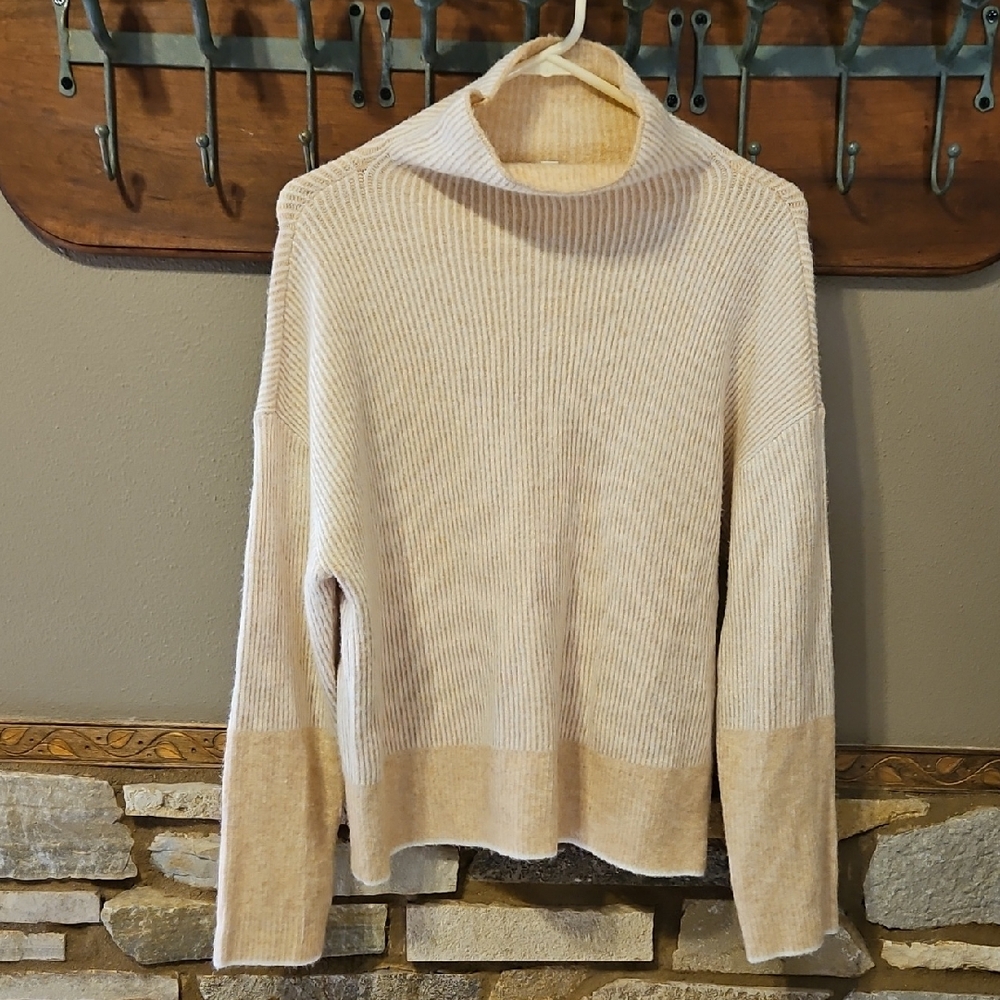 Calvin Klein Sweater Size Large